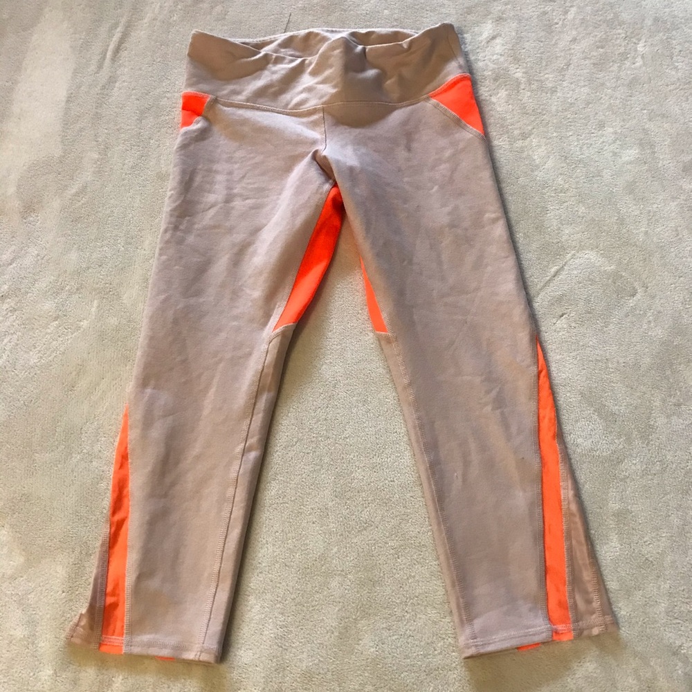 ALO Capri Leggings